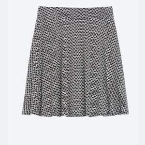 Renee C. lined black and white swing skirt SP